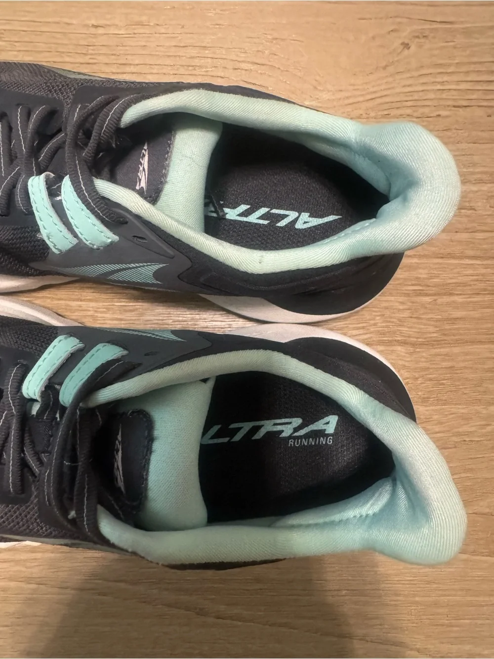 Altra Black and Mint Green Women's Shoes
